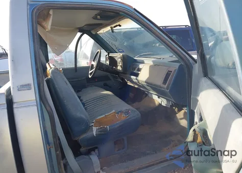 1988 Chevrolet Gmt-400 C2500 from USA, damaged, VIN 1GCFC24K9JZ162487